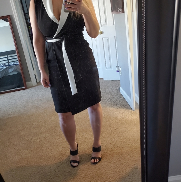 Dress - Picture 3 of 4